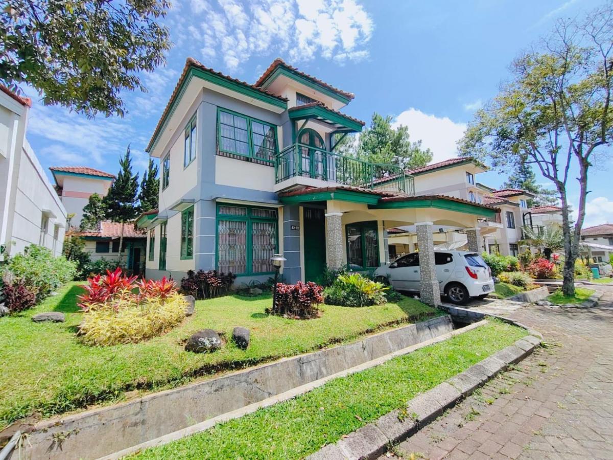Villa Semesta Cikundul 外观 照片