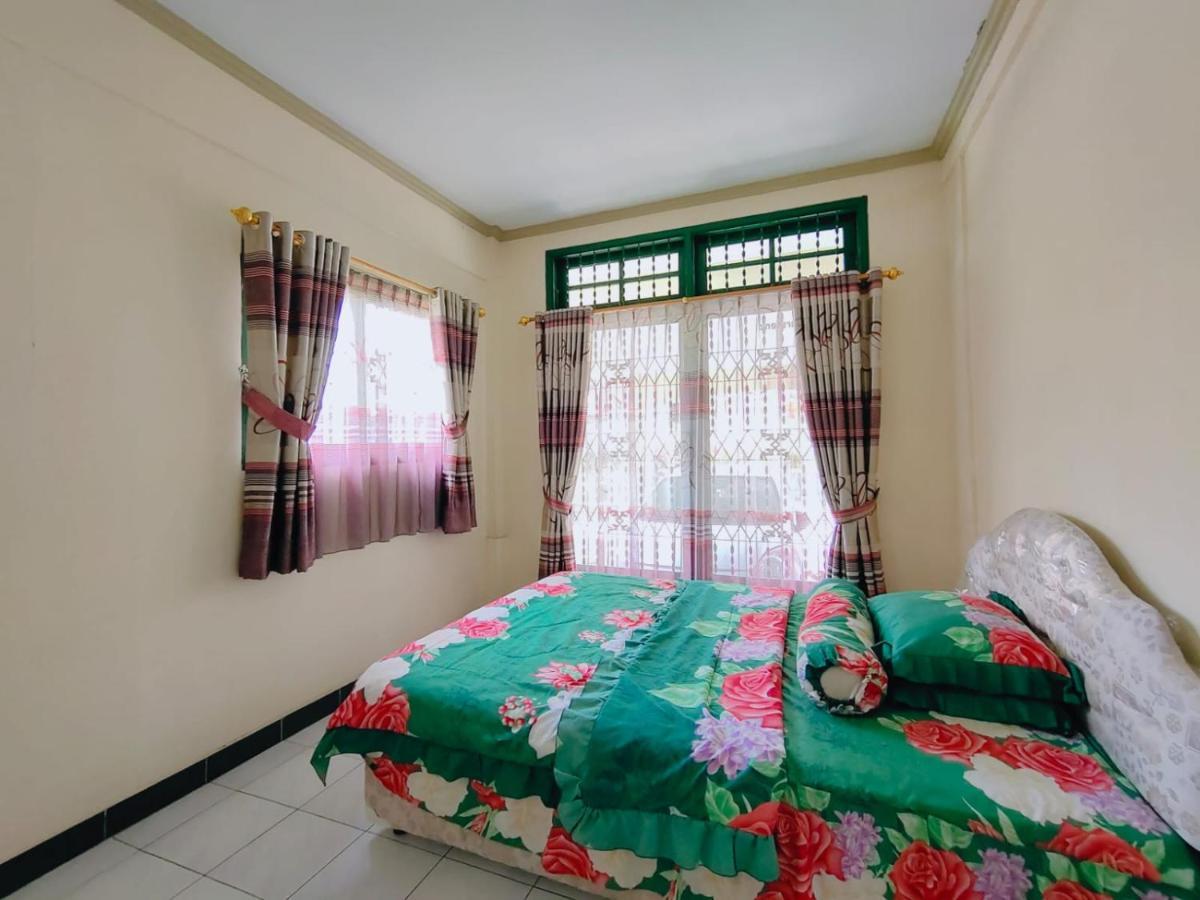 Villa Semesta Cikundul 外观 照片